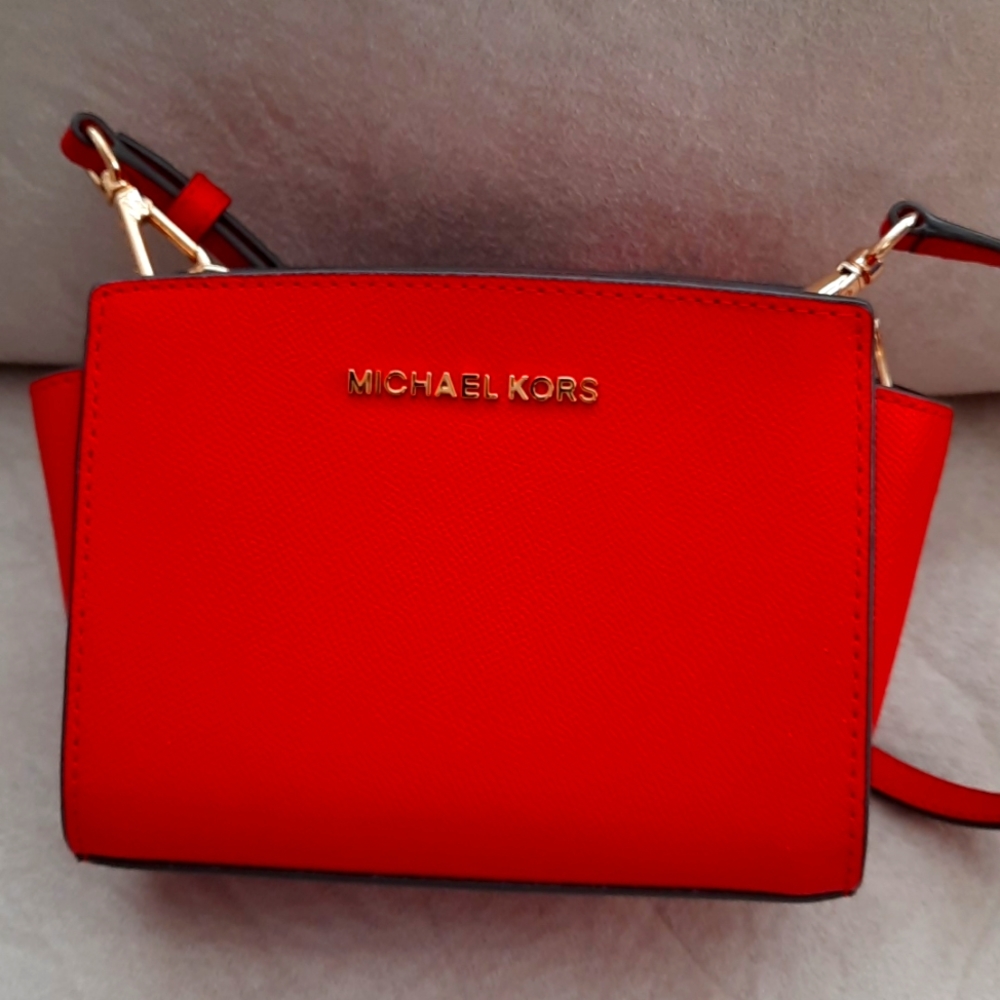 Small leather hand bag
